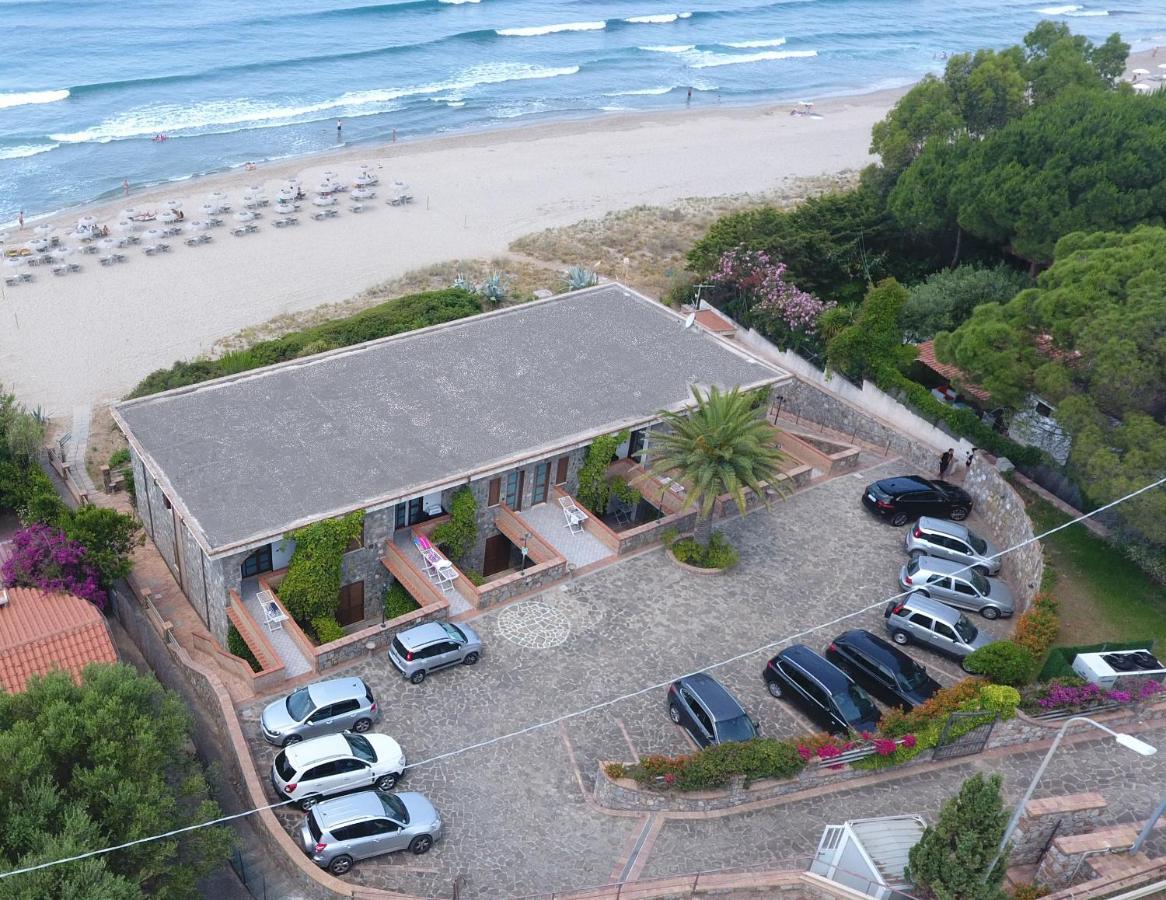 Residence Le Palme - Appartamenti Sul Mare - Spiaggia Tra Palinuro E Caprioli Пискиота Екстериор снимка