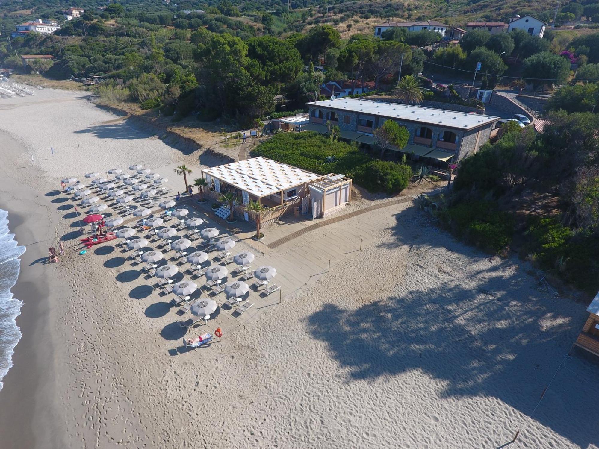Residence Le Palme - Appartamenti Sul Mare - Spiaggia Tra Palinuro E Caprioli Пискиота Екстериор снимка