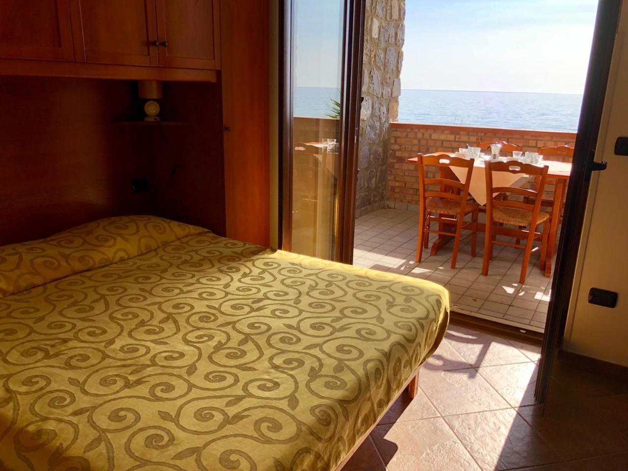 Residence Le Palme - Appartamenti Sul Mare - Spiaggia Tra Palinuro E Caprioli Пискиота Екстериор снимка
