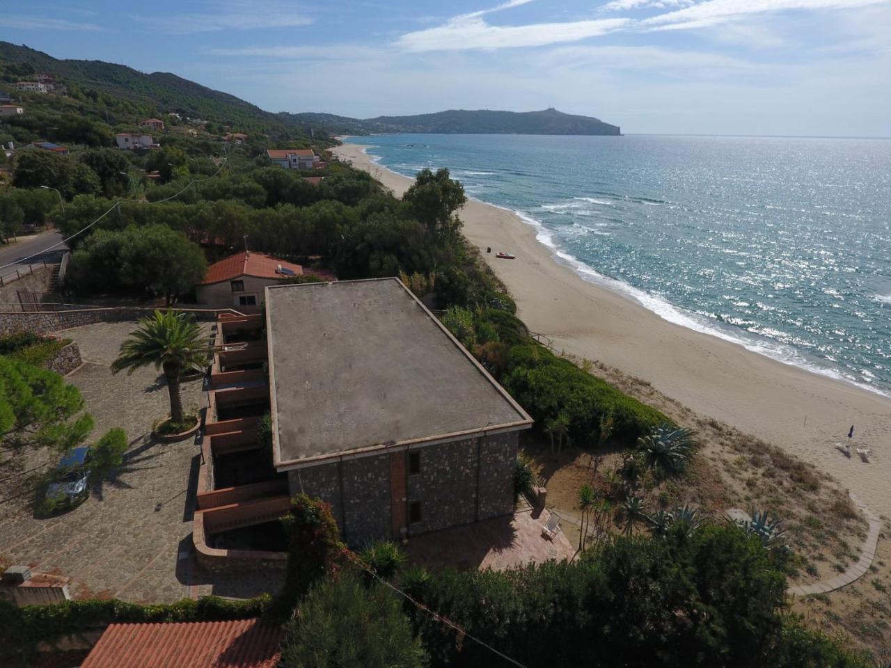 Residence Le Palme - Appartamenti Sul Mare - Spiaggia Tra Palinuro E Caprioli Пискиота Екстериор снимка